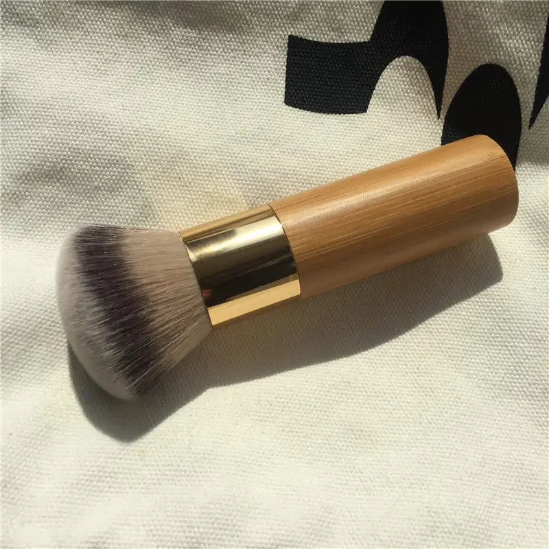 The Buffer airbrush finish bamboo foundation brush with Dense Soft Synthetic Hair Makeup Brush for Powder Bronzer Blush