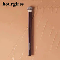 Seamless Finish Concealer Brush Angled Concealer Brush Face Buildable Coverage Liquid Cream Concealer Makeup Tool